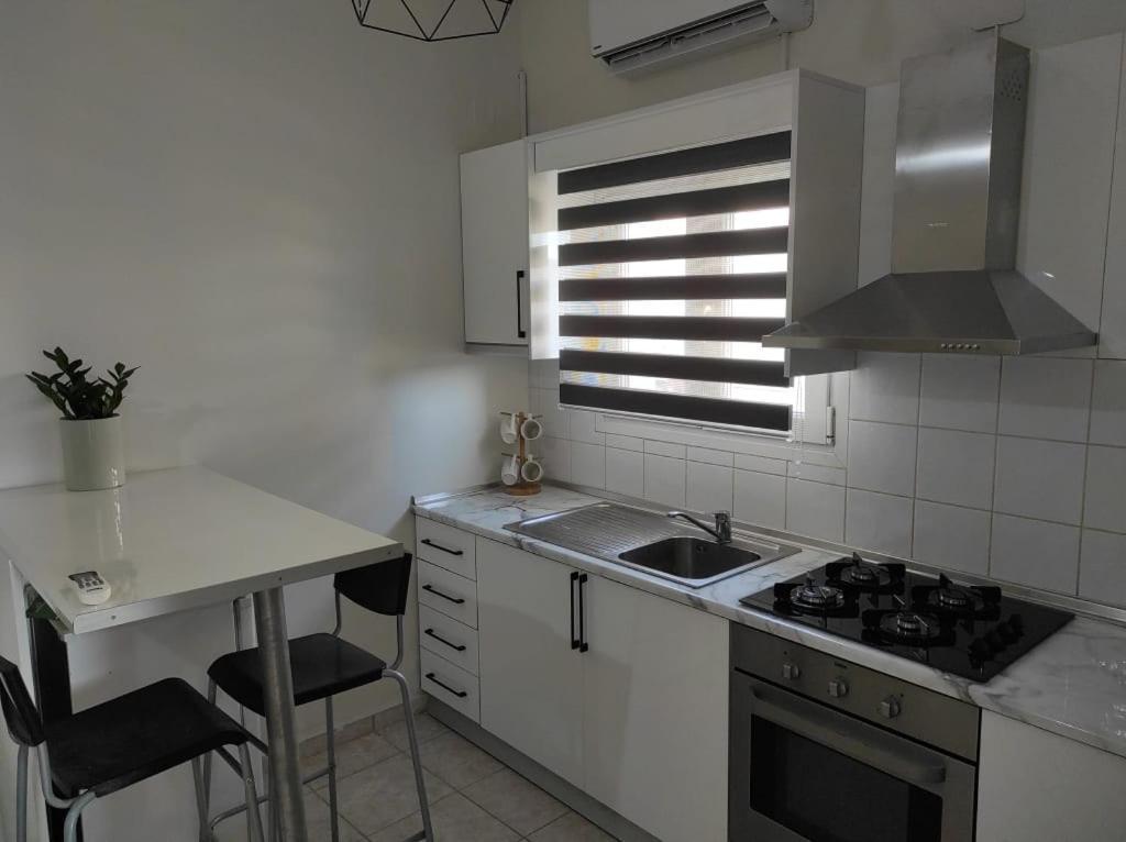 Ina'S Apartments 莱夫基米 外观 照片